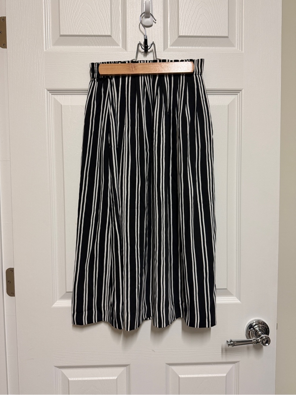 H&M Black & White Vertical Stripe Midi Skirt